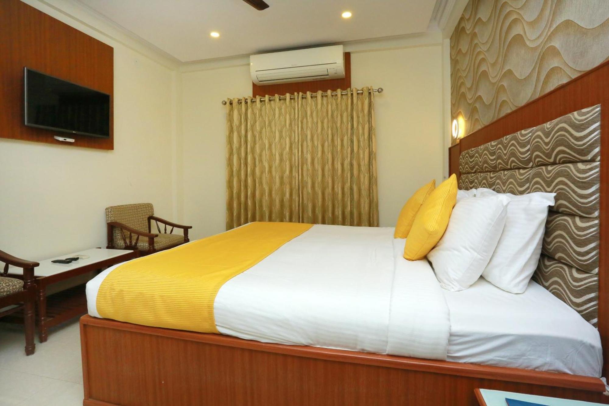 Capital O Kovilakam Residency Thrissur Exterior foto